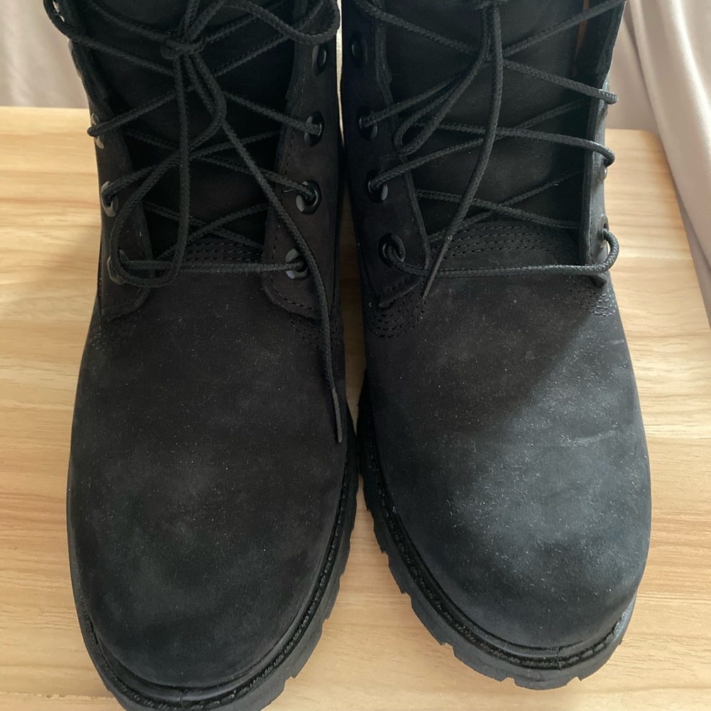 All black Timberland boots size 10. Great condition!
